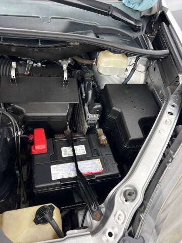 2013 Toyota Sienna SE 8-Passenger