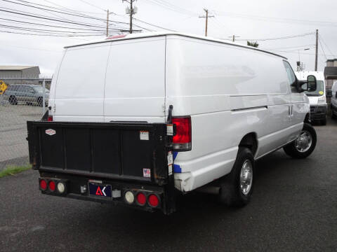 2014 Ford E-Series E-350 SD