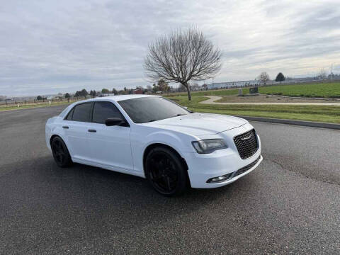 2018 Chrysler 300 S