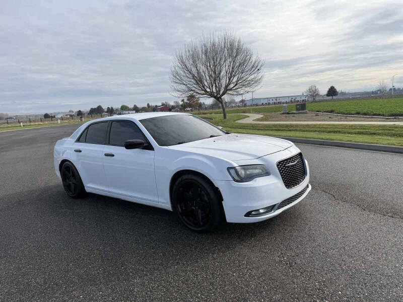 2018 Chrysler 300 S