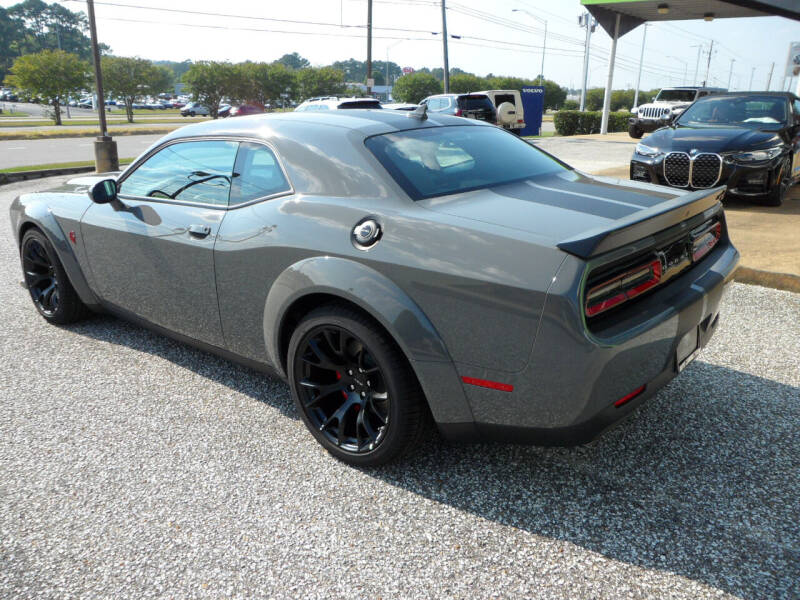 2023 Dodge Challenger SRT photo 7