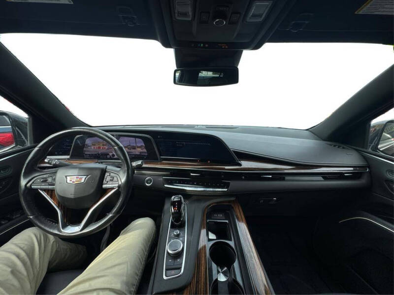 2023 Cadillac Escalade Luxury