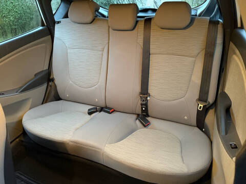 2017 Hyundai Accent SE