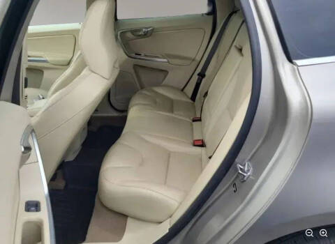 2015 Volvo XC60 T6 Drive-E Platinum