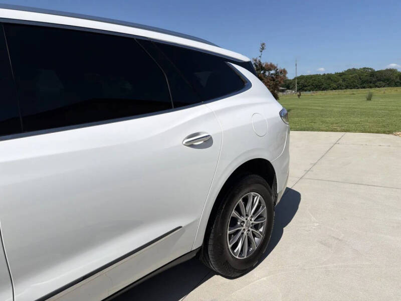 2023 Buick Enclave Essence