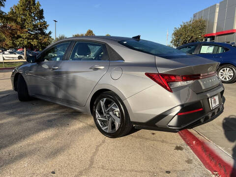 2025 Hyundai Elantra Hybrid Limited