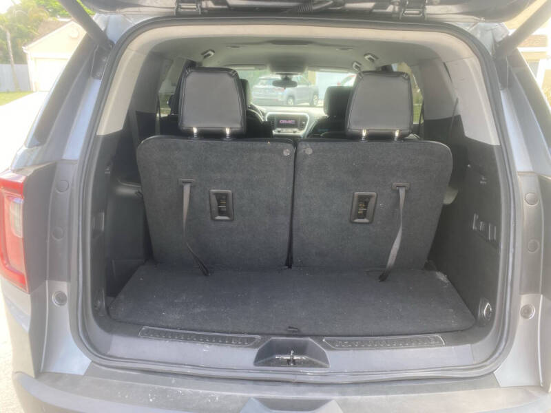 2022 GMC Acadia SLE