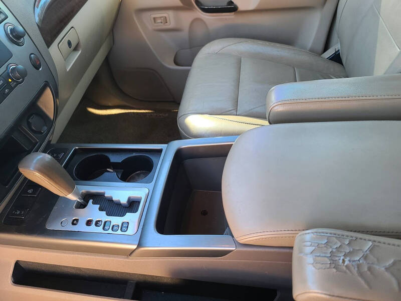 2013 Nissan Armada Platinum