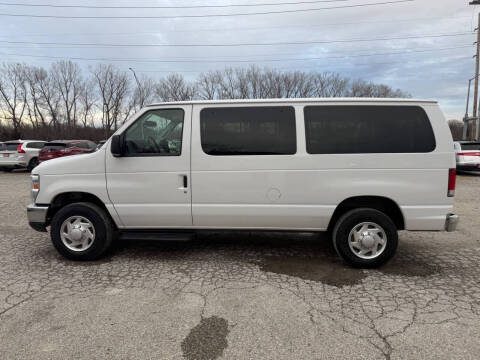 2013 Ford E-Series E-350 SD XLT