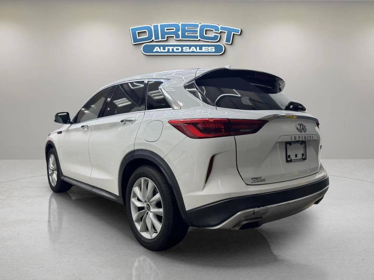 2019 Infiniti QX50 Essential 4dr Crossover - White exterior view 4
