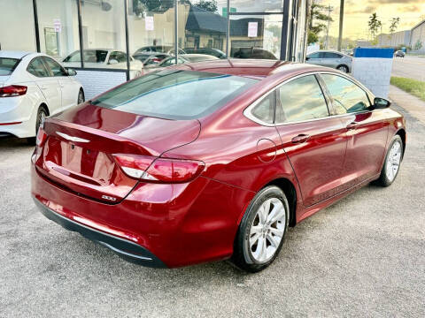 2016 Chrysler 200 Touring