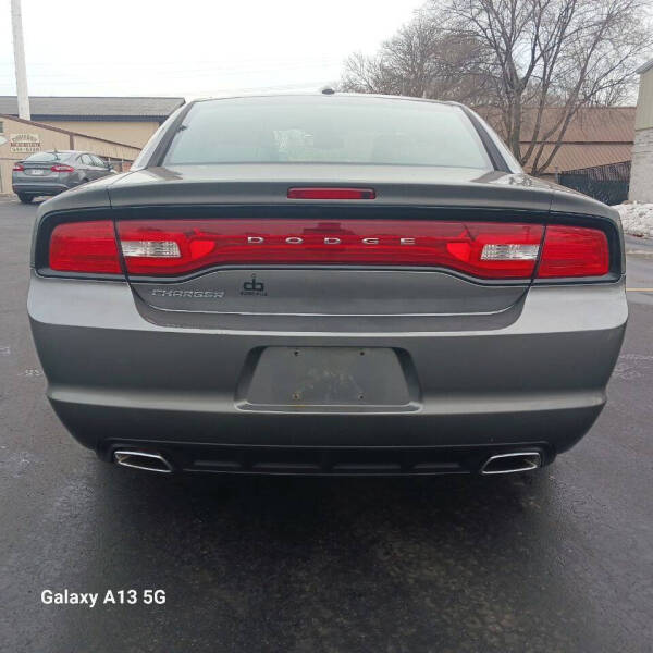 2011 Dodge Charger SE