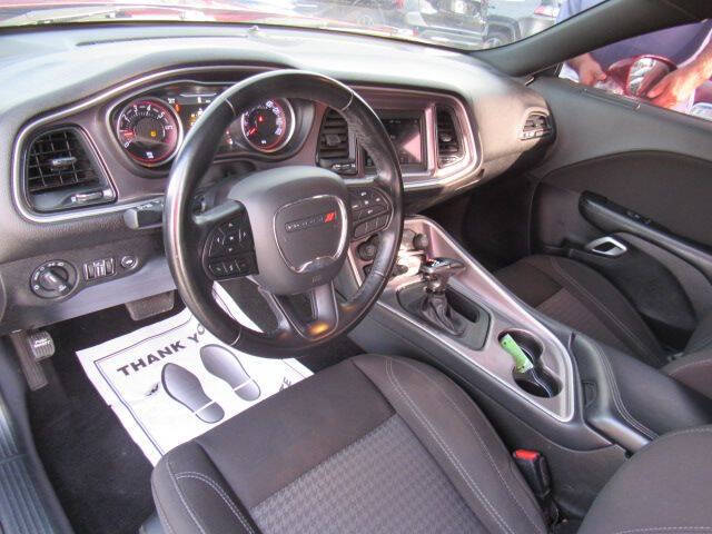 2021 Dodge Challenger SXT