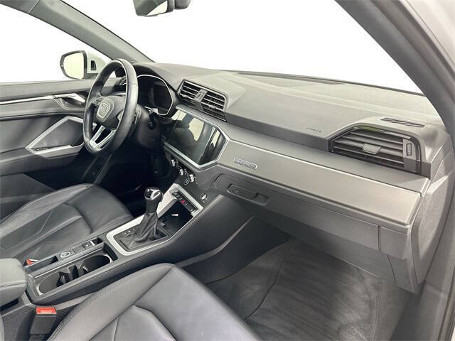 2024 Audi Q3 quattro S line Premium 45 TFSI