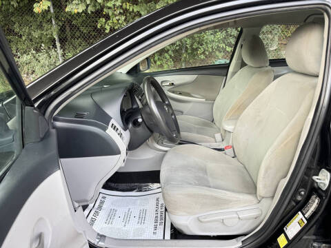 2011 Toyota Corolla LE