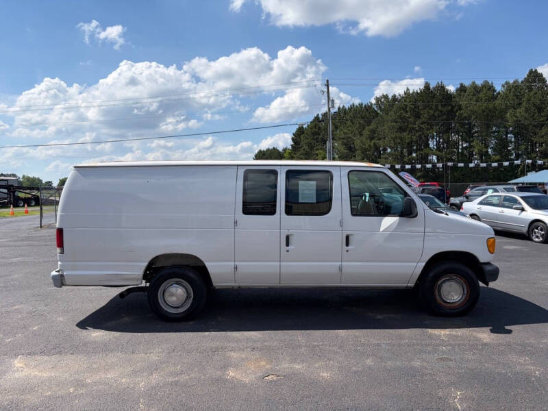 2004 Ford E-Series