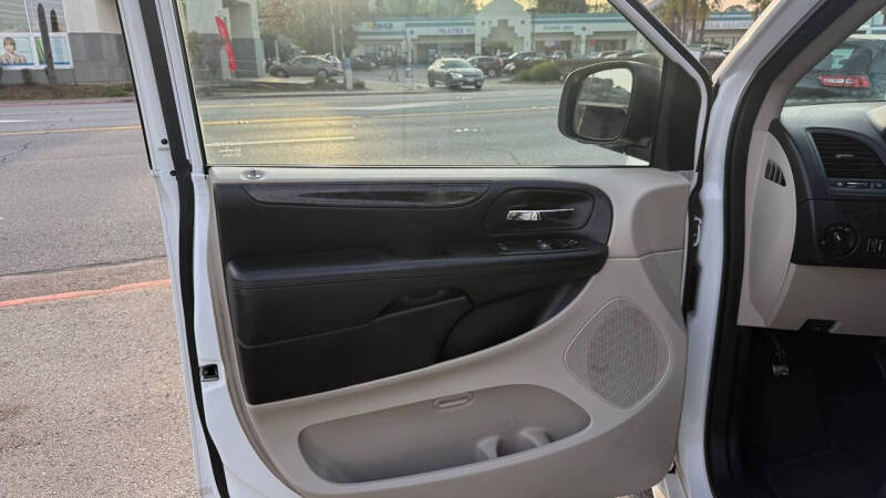 2015 Dodge Grand Caravan SE