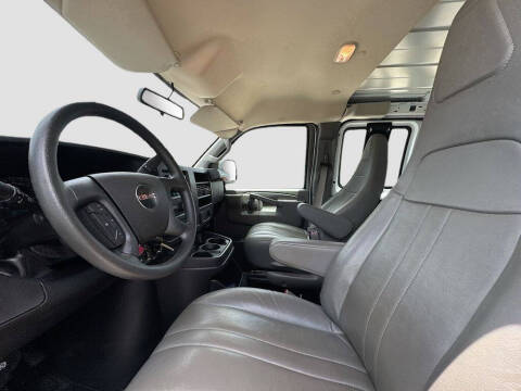 2025 GMC Savana 2500