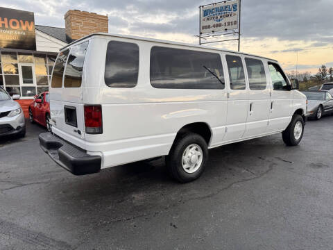 2009 Ford E-Series E-350 SD XLT