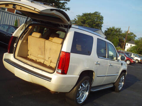 2011 Cadillac Escalade Luxury