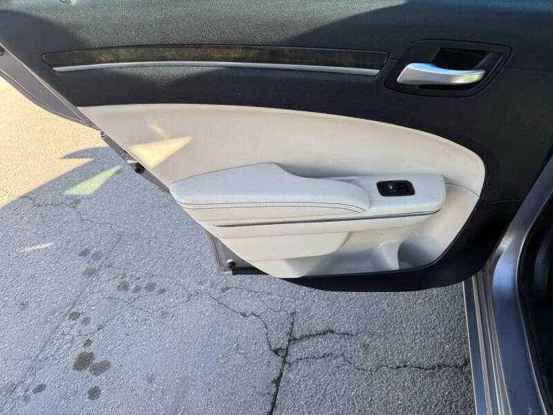 2018 Chrysler 300 Limited