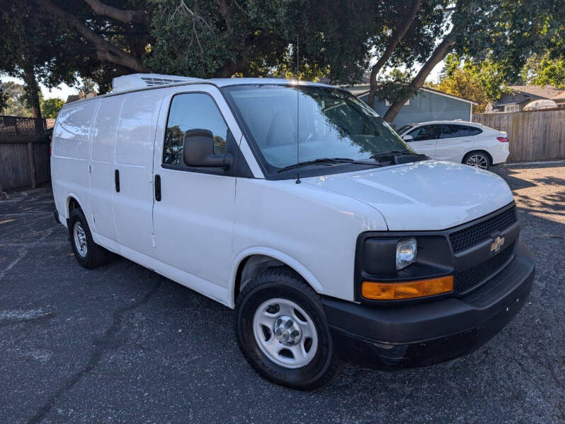 2007 Chevrolet Express Cargo null photo 8