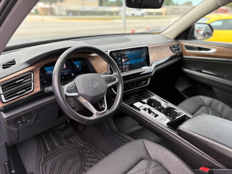 2024 Volkswagen Atlas SE