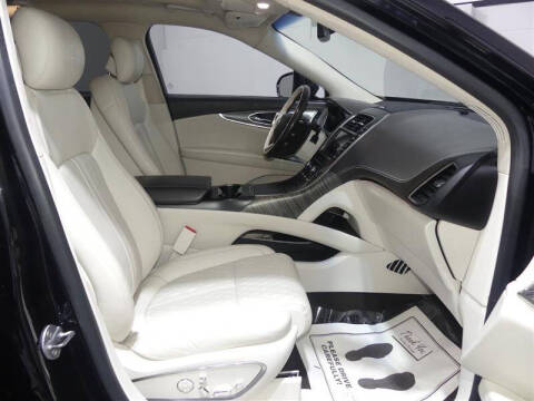 2019 Lincoln Nautilus Black Label