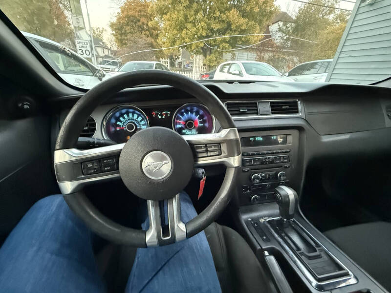 2013 Ford Mustang V6