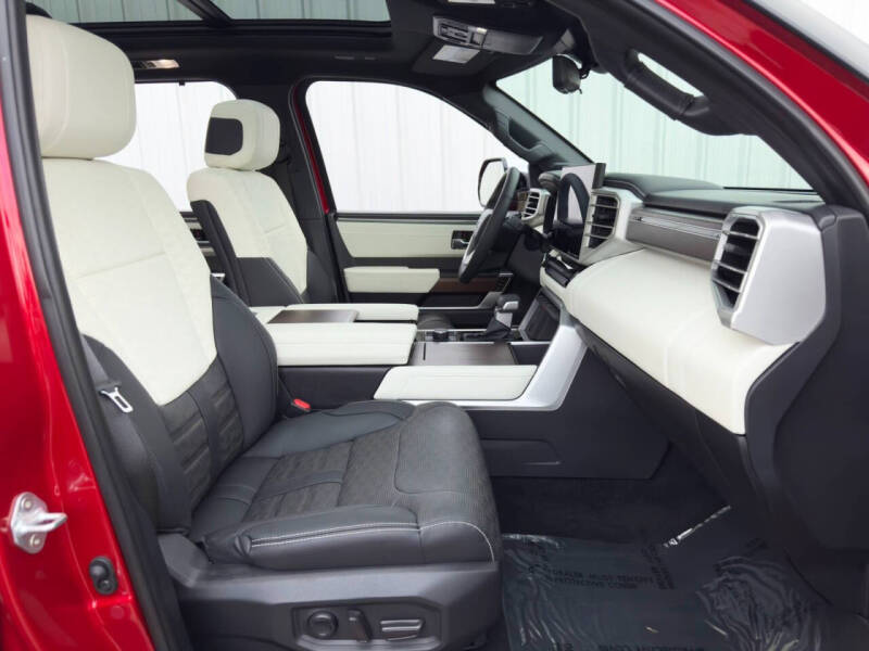 2024 Toyota Sequoia Capstone