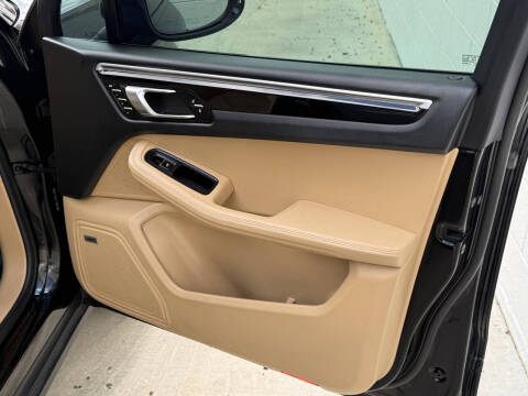 2018 Porsche Macan S