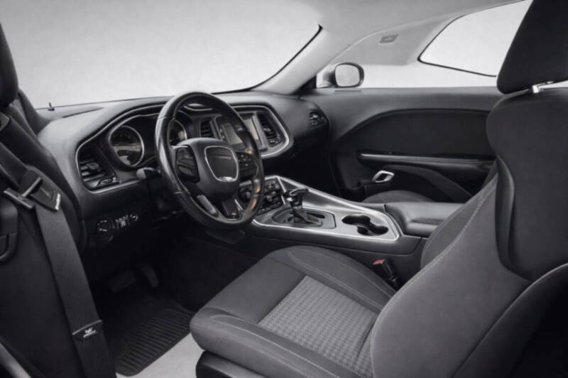 2017 Dodge Challenger SXT