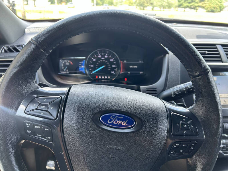 2017 Ford Explorer XLT