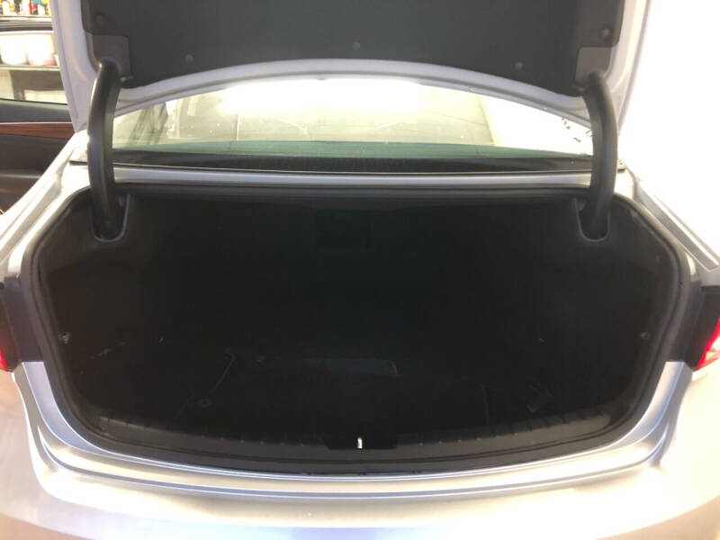 2017 Kia Cadenza Premium