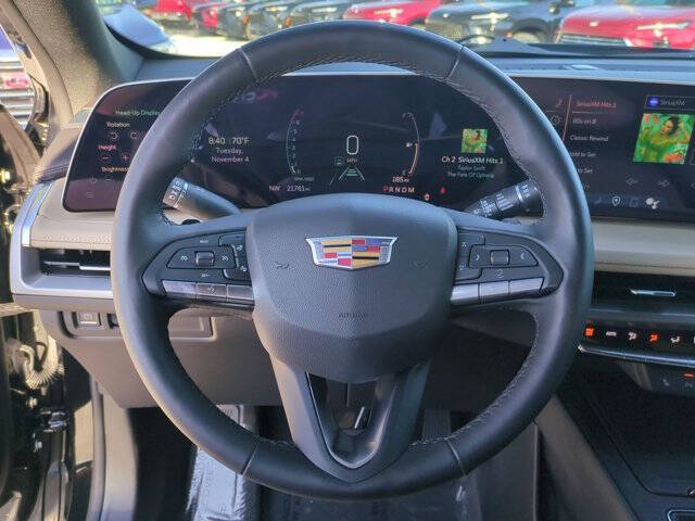 2025 Cadillac XT4 Premium Luxury