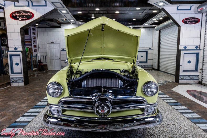 1950 Ford Custom Deluxe