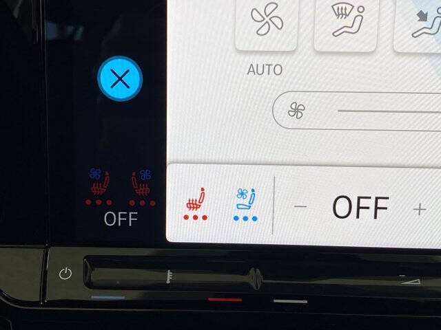 2025 Volkswagen Atlas Cross Sport SE 4Motion