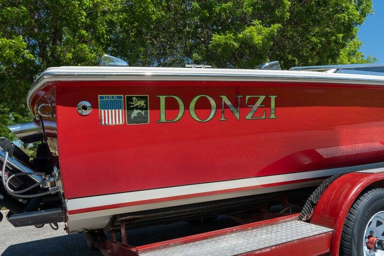 1994 Donzi Marine Classic 22