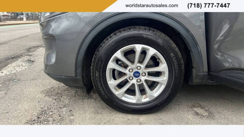 2022 Ford Escape SE