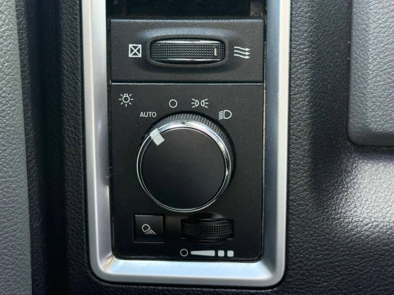 2013 RAM 1500 SLT