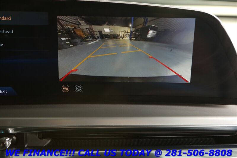 2024 Cadillac LYRIQ Luxury 1