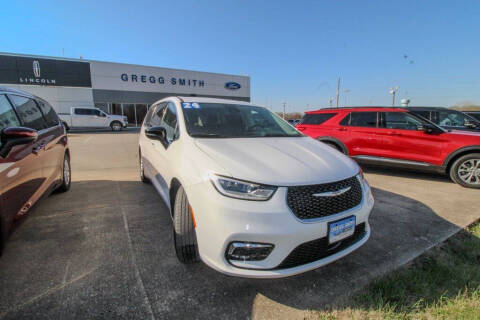 2024 Chrysler Pacifica Touring L