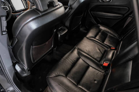 2021 Volvo XC60 T5 Momentum