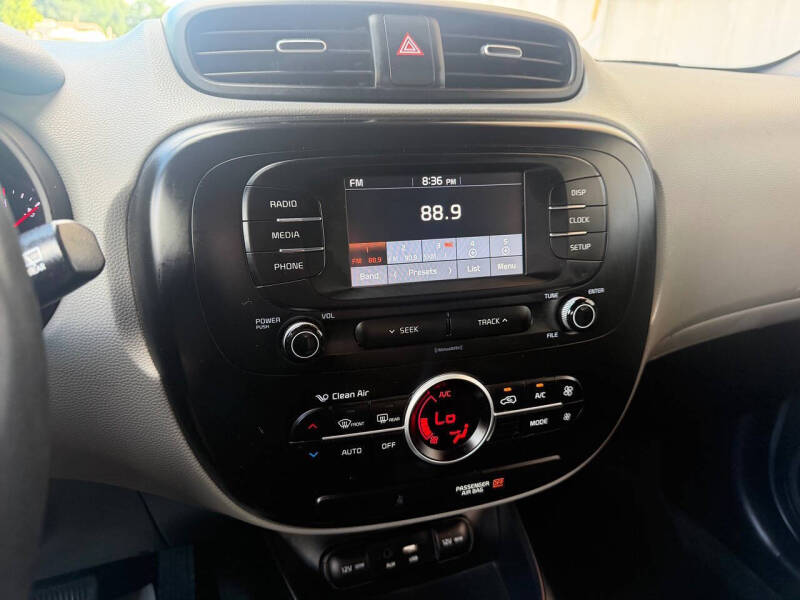 2017 Kia Soul +