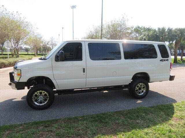 2014 Ford E-Series E-350 SD XLT