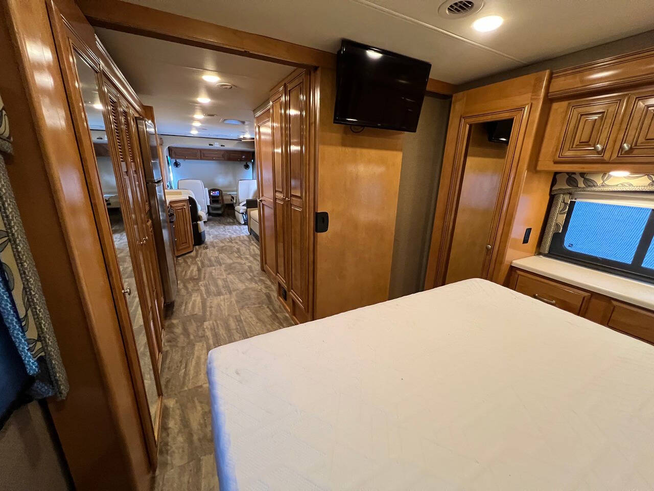 2016 Thor Motor Coach Palazzo for sale at Simple Car Company in Oak Harbor, WA