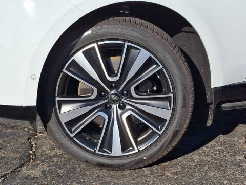 2025 Land Rover Range Rover P550e Autobiography