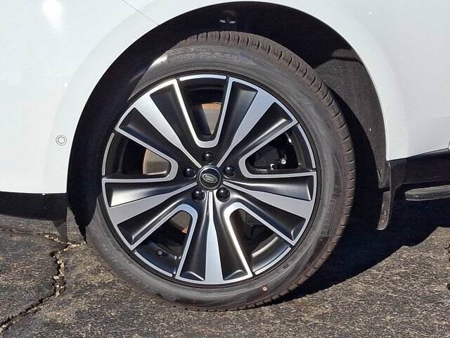 2025 Land Rover Range Rover P550e Autobiography