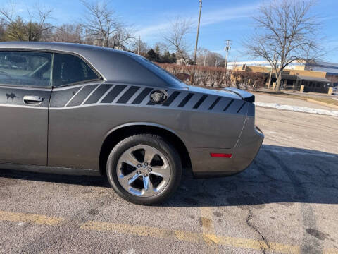 2012 Dodge Challenger SXT Plus