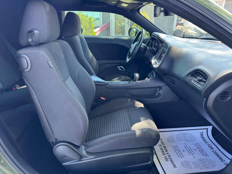 2019 Dodge Challenger SXT